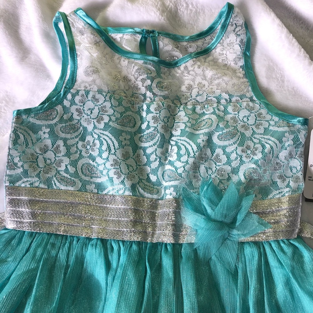 Girls dress